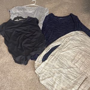 Bundle of maternity clothing2 old navy, 2 motherhood maternity, 1 pea in the pod